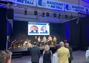 Bühnenbild der Firmenfeier des MCI